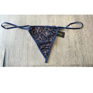 Frederick's of Hollywood  Leopard Print Hollywood Heartthrob G-String - 2X